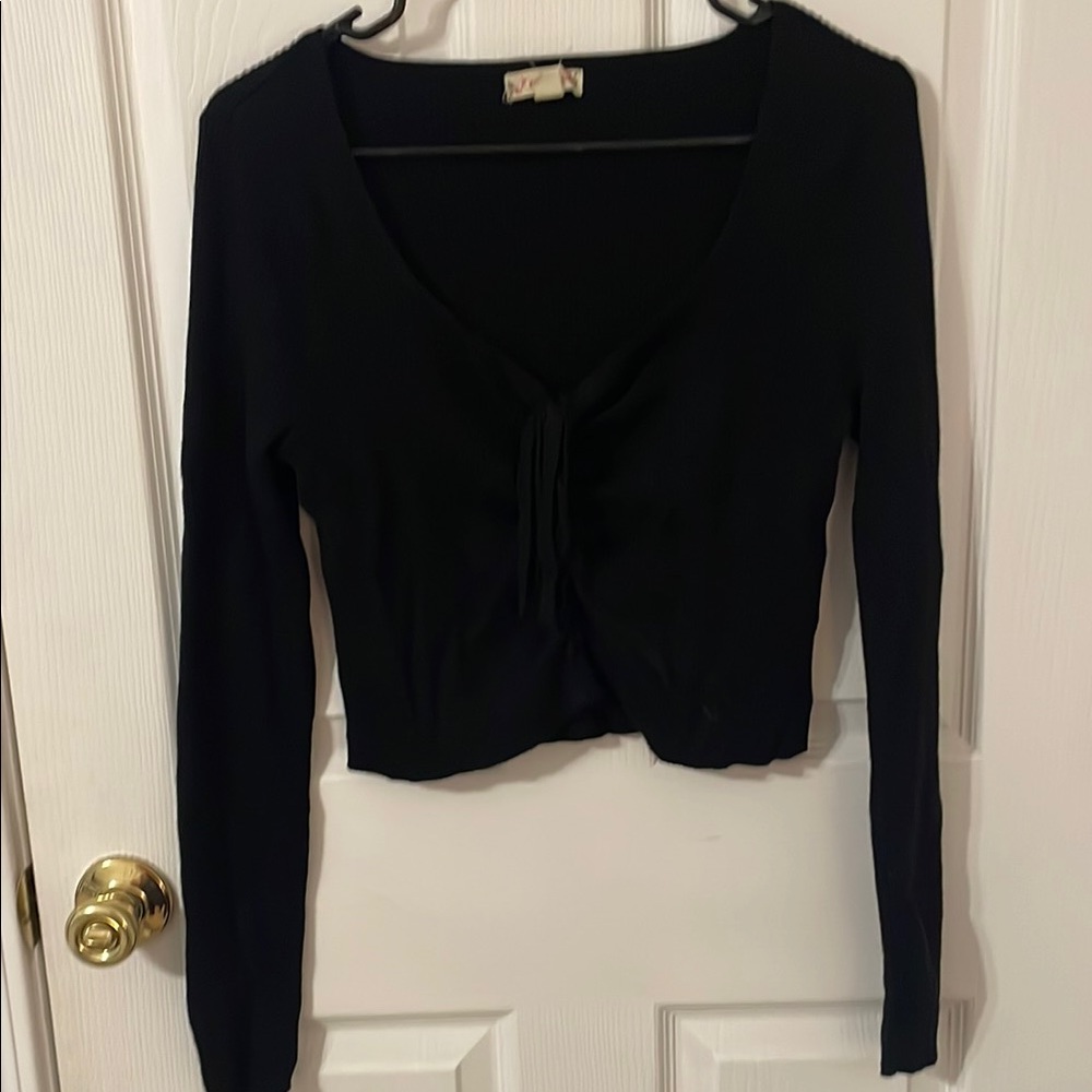 Black V-Neck Long Sleeve Top